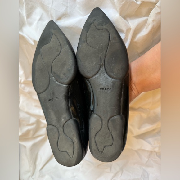 Prada Glossy Black patent leather Women's pointy toe ballet flats Loafers - Picture 9 of 14